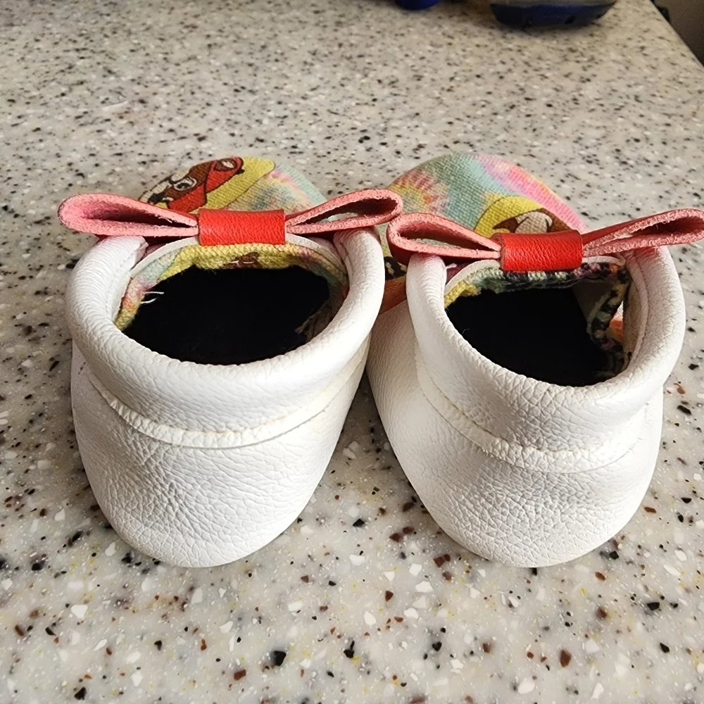Buc-ee's Tie Dye Kids Moccasins with Red Bow Size Toddler 4